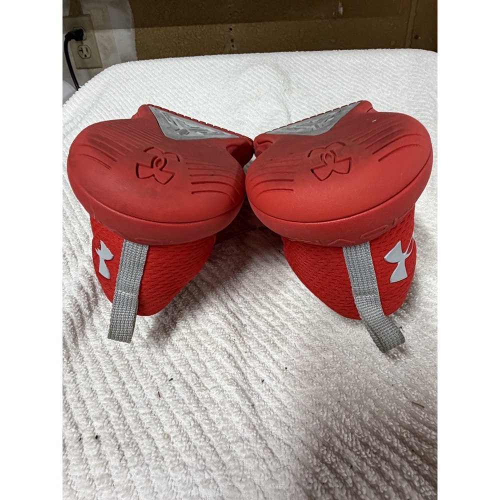 Under Armour Women's Training Shoes Red, Size 9 - Picture 8 of 8